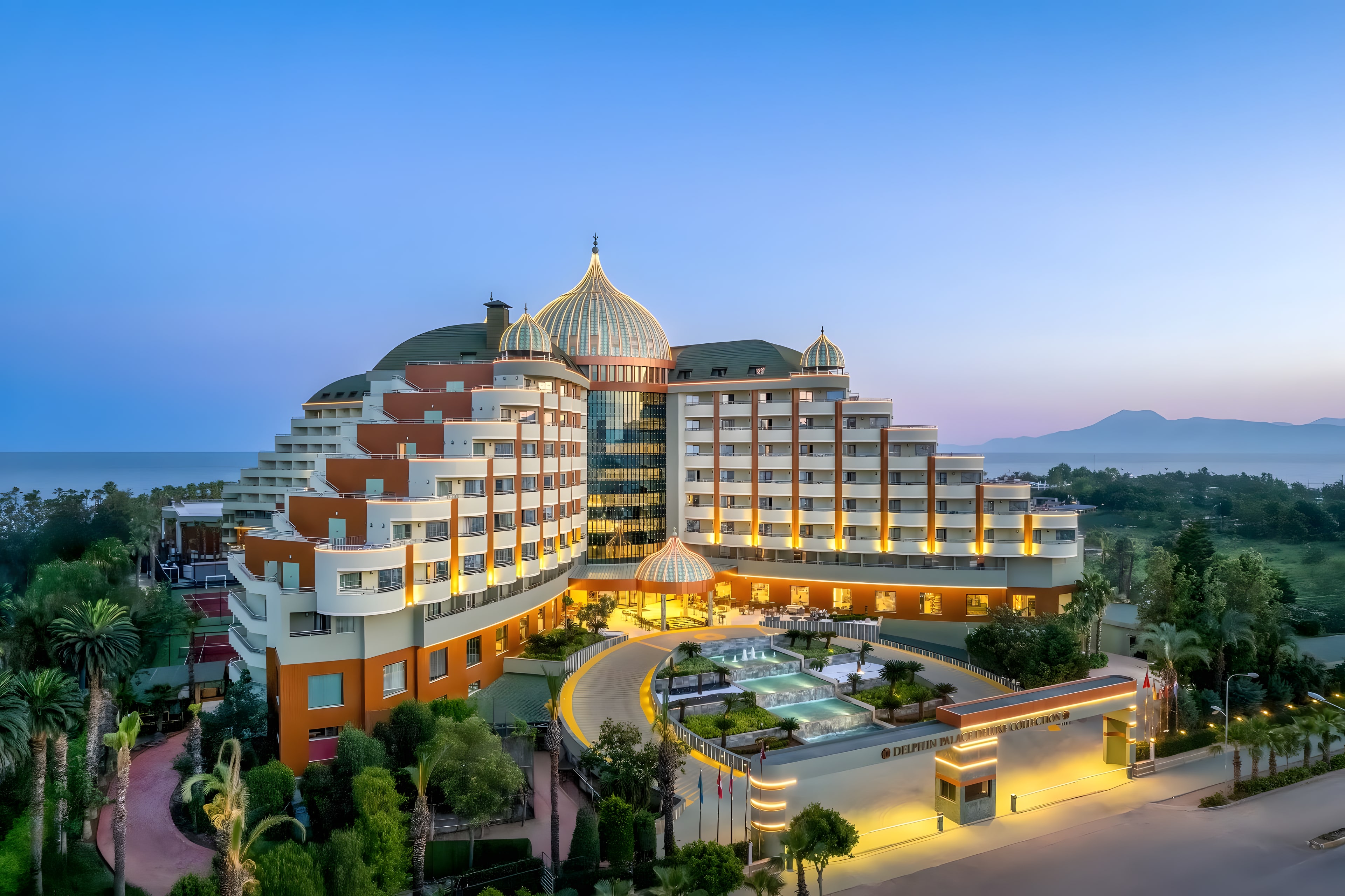 Delphin Palace
