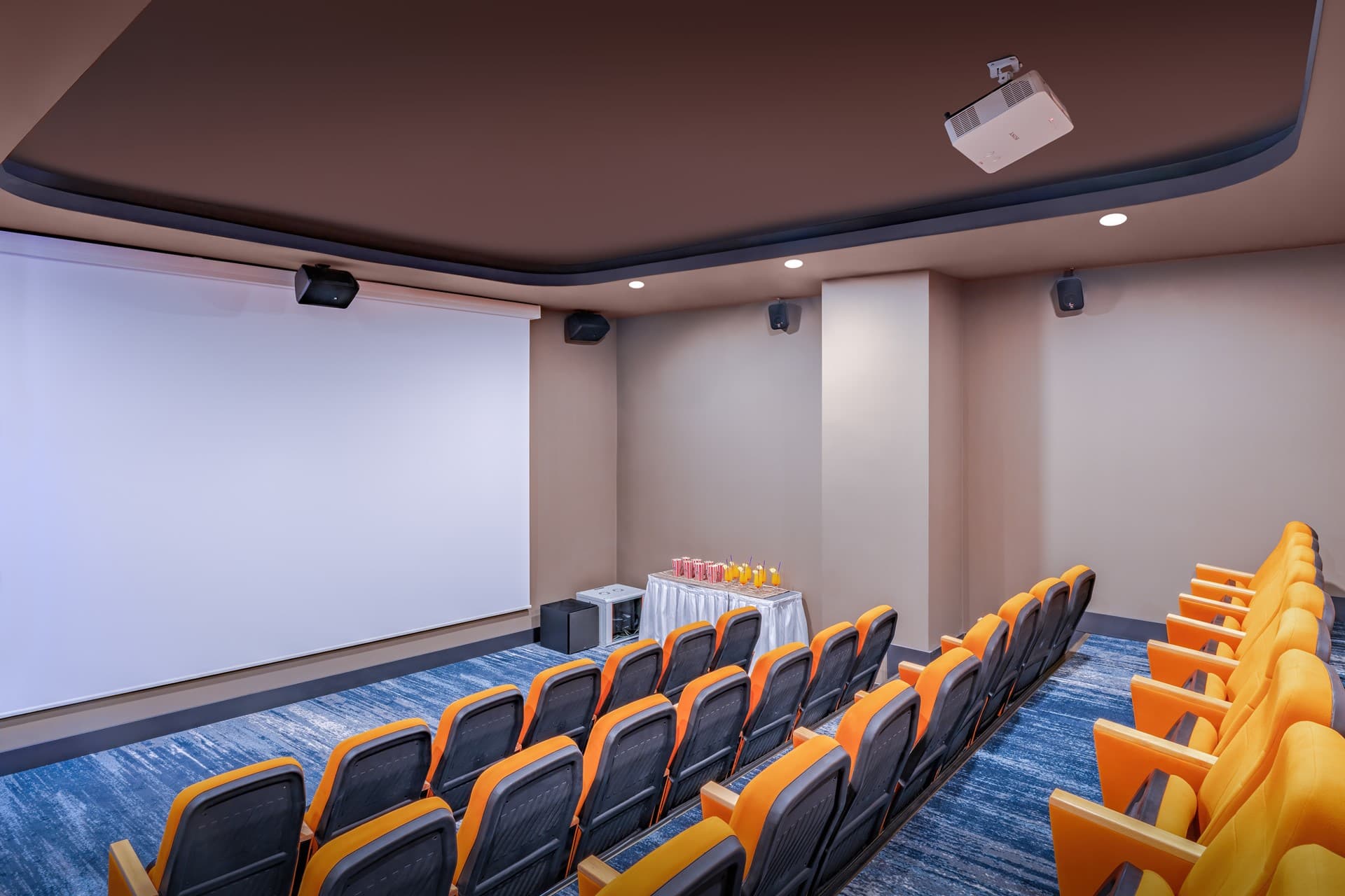 Delphin Diva facilities
