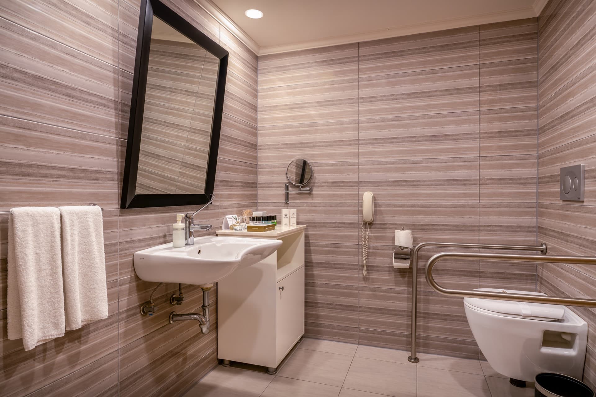 Superior Accessible Room at Delphin Imperial — view 5
