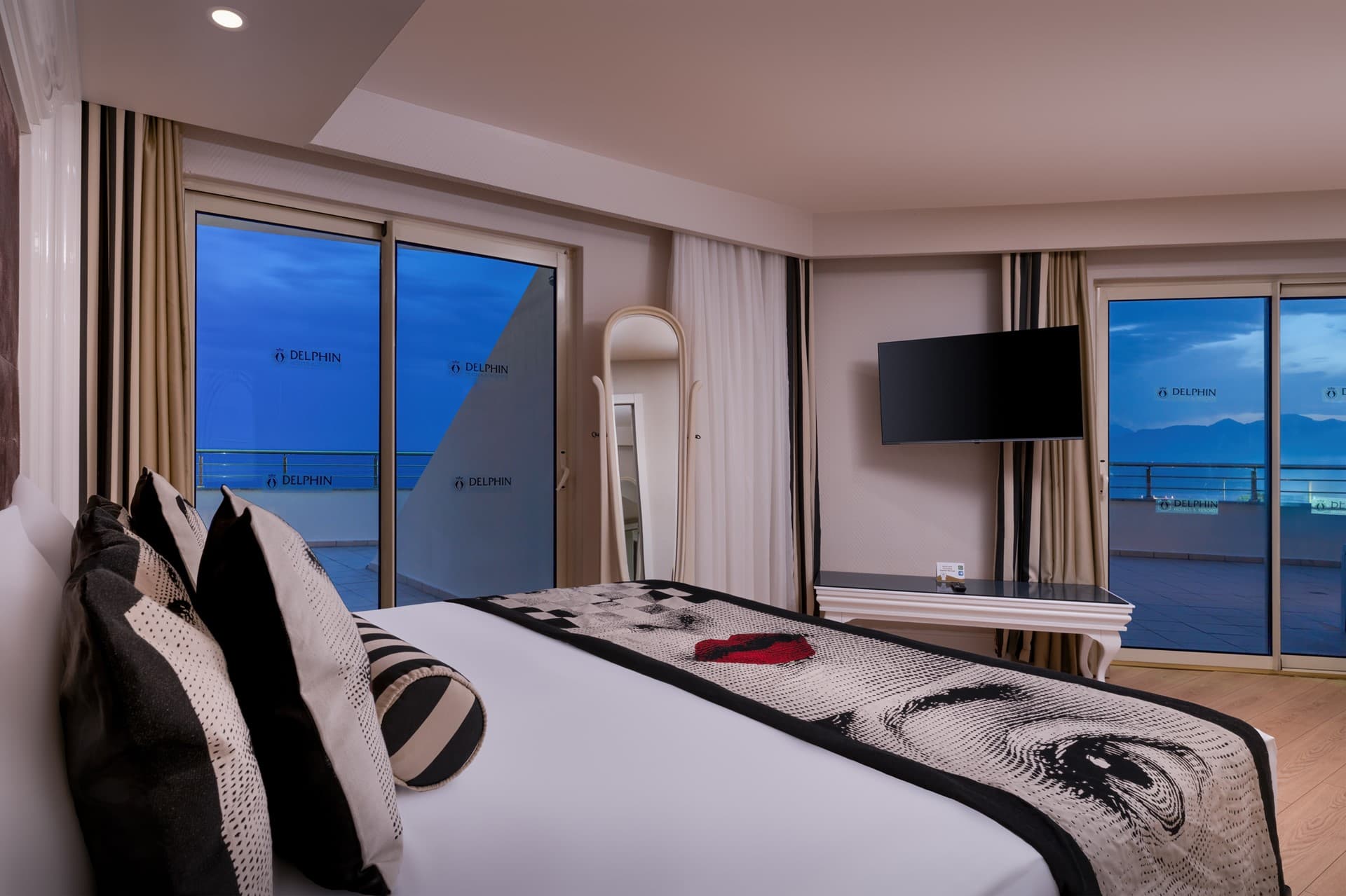 Suite Room at Delphin Imperial — view 5