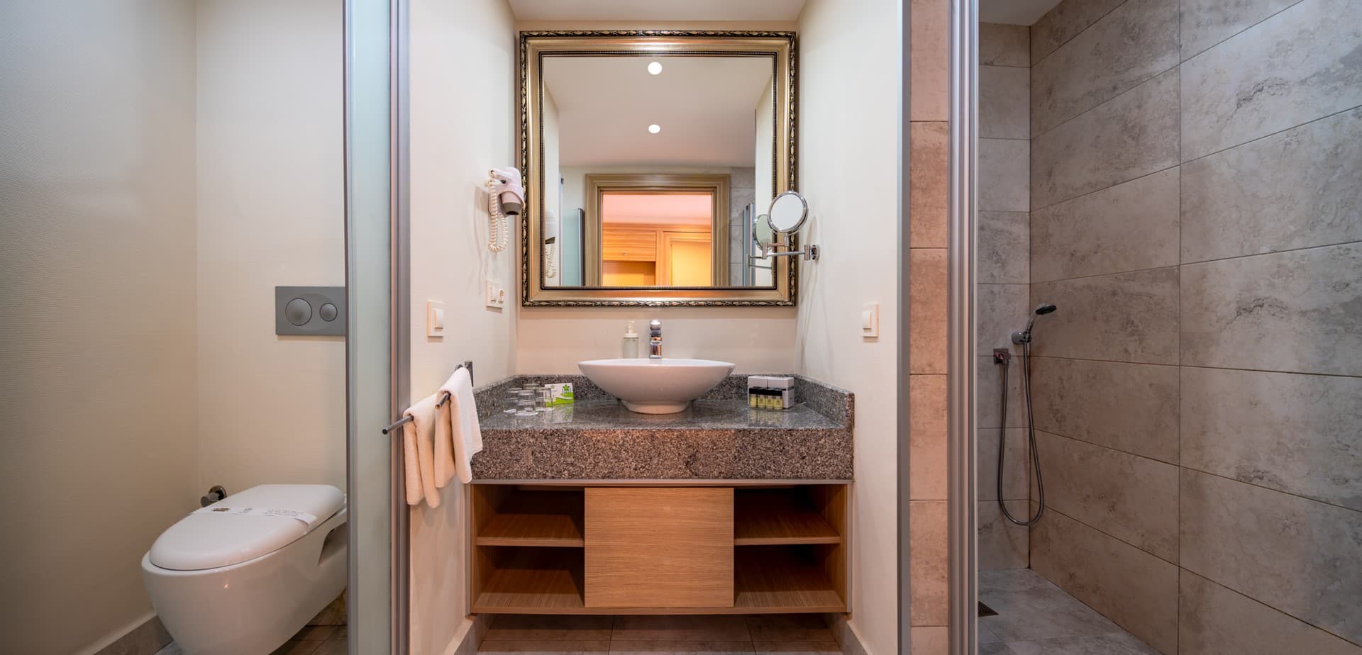 Family Room at Delphin Deluxe — view 5