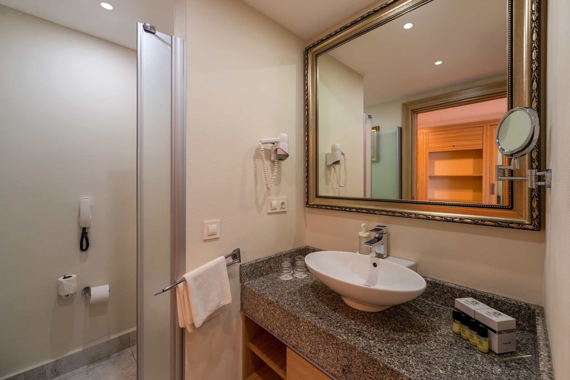 Family Room at Delphin Deluxe — view 6