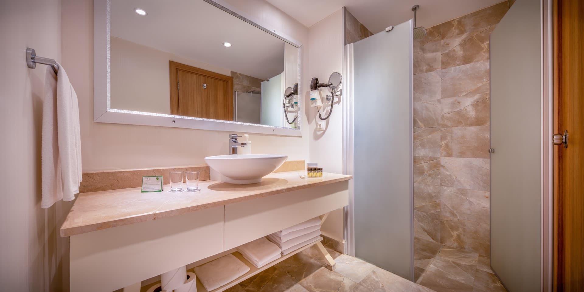 Standard Room, Sea View at Botanik Platinum — view 5