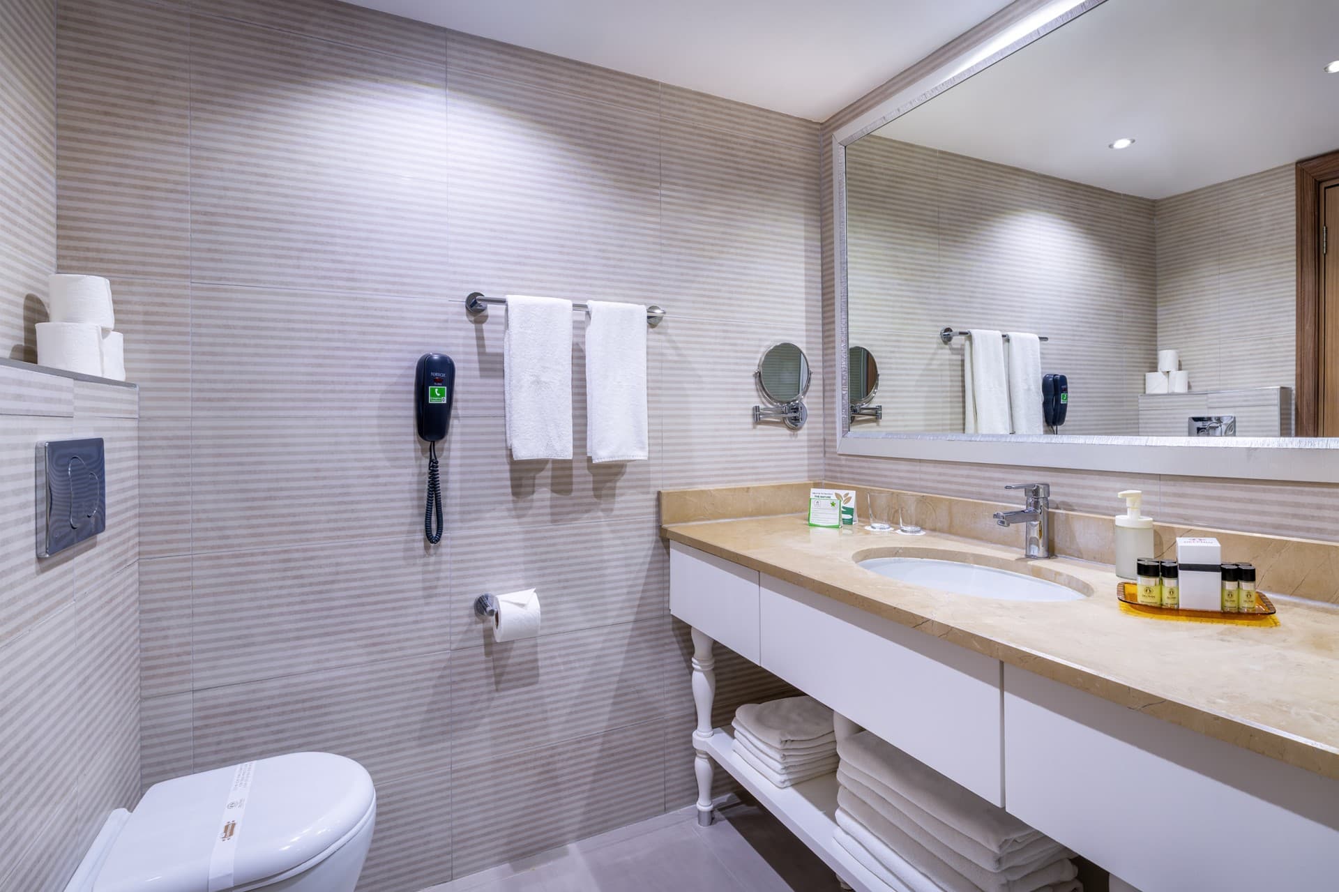 Family Room at Botanik Hotel & Resort — view 6