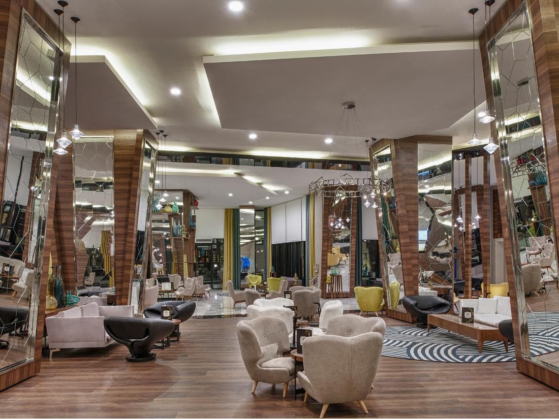 Lobby Bar at Botanik Platinum