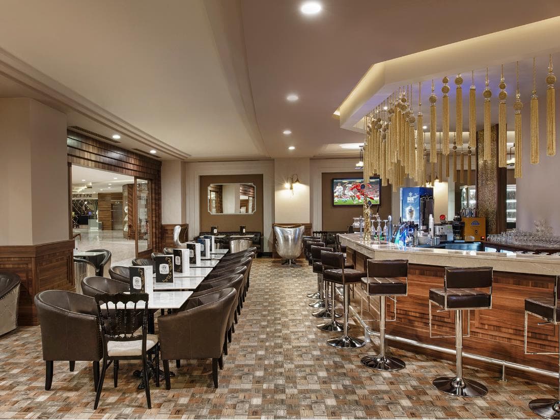 Irish Pub at Botanik Platinum