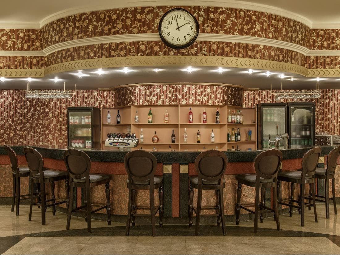 Captain Lobby Bar at Botanik Hotel & Resort